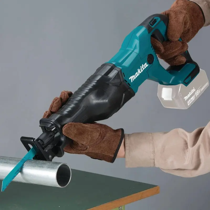 Makita 18V LXT Cordless Reciprocating Saw – Lightweight Tool for Fast, Accurate Cutting